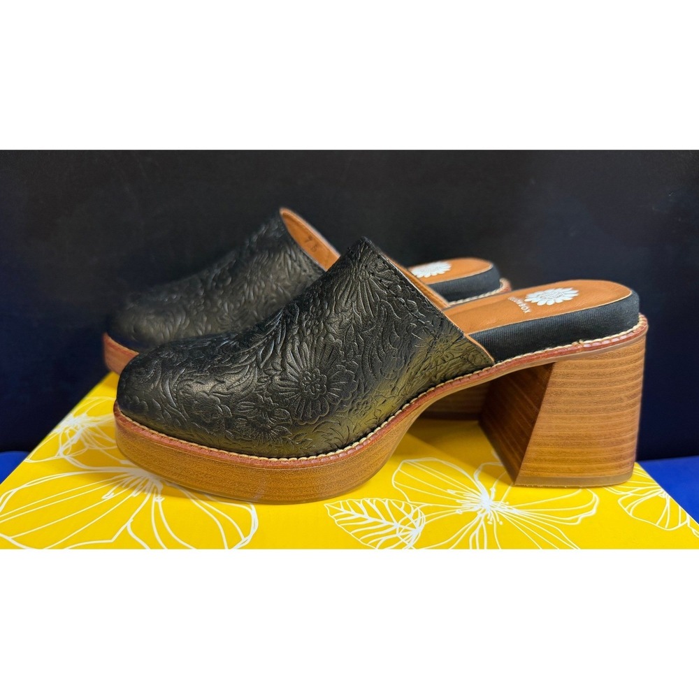 Yellow‎ Box Ivaria Floral Embossed Block Heel Clog Mule Size 7.5
